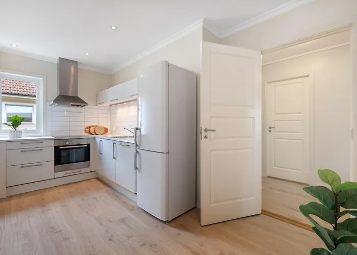 Quiet Area - Family Friendly - Sun Terrace Appartement Bergen